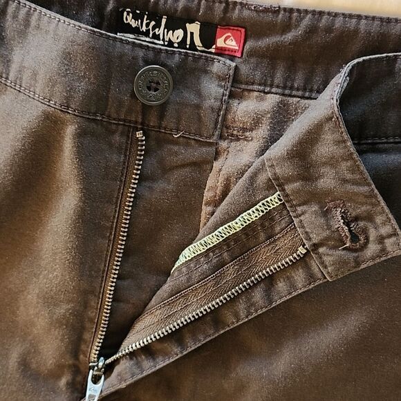 QUICKSILVER Men's Casual Flat Front Chocolate Brown Shorts 36 - Picture 9 of 15